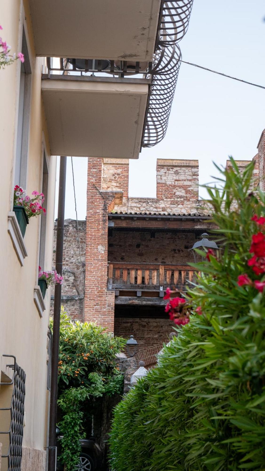 Hotel Villa Cansignorio Lazise Exteriör bild