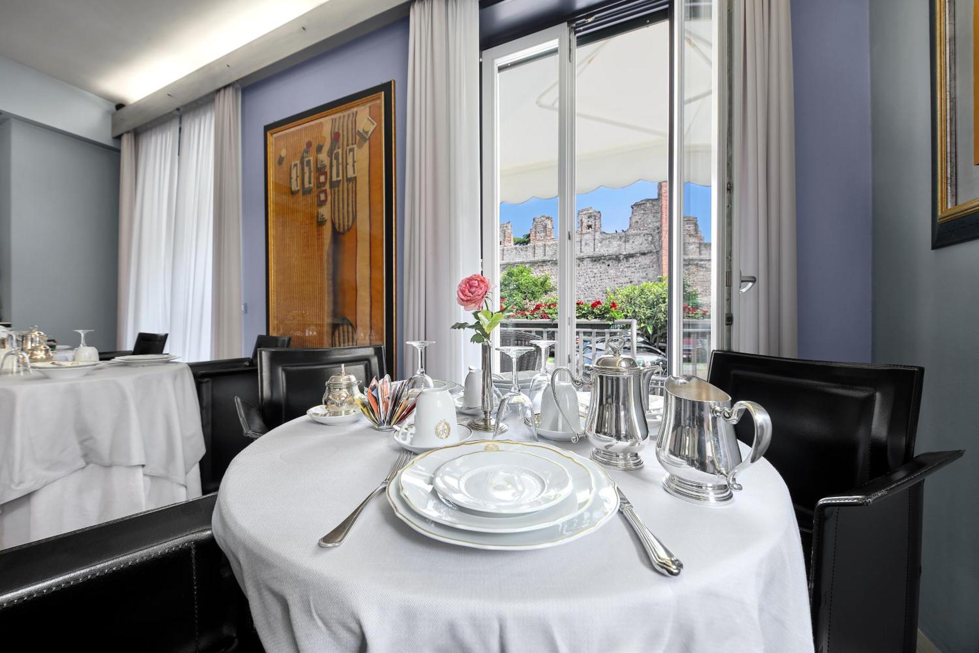 Hotel Villa Cansignorio Lazise Exteriör bild